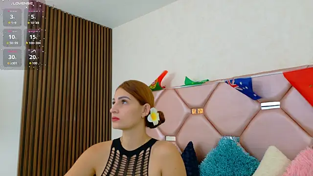 Juliia cruz  online show from July 9, 11:36 am