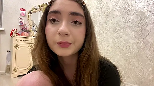 Snapshot of Rosie_Sweety chatting on June 2, 7:38 pm Rosie Sweety online show from June 2, 7:38 pm