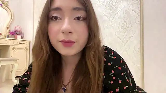 Snapshot of Rosie_Sweety chatting on June 12, 4:39 pm Rosie Sweety online show from June 12, 4:39 pm