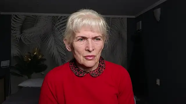 Snapshot of Nia_Natur chatting on June 1, 7:10 am Nia Natur online show from June 1, 7:10 am