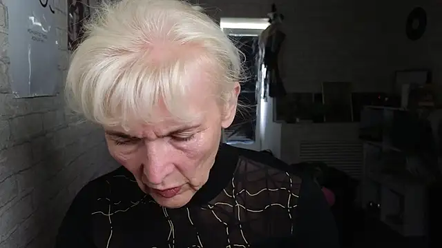 Snapshot of Nia_Natur chatting on June 2, 11:01 am Nia Natur online show from June 2, 11:01 am