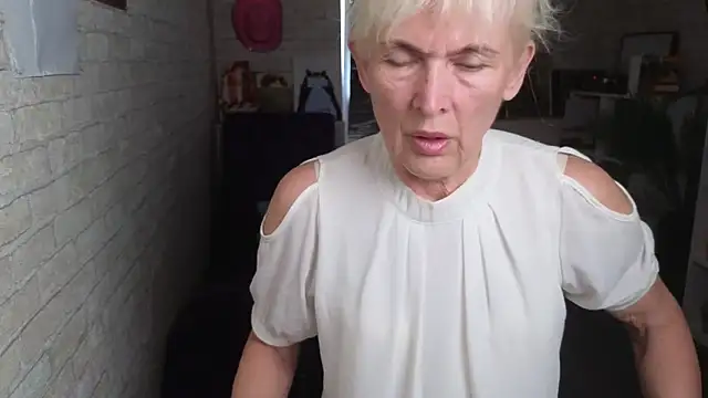 Snapshot of Nia_Natur chatting on June 5, 9:59 am Nia Natur online show from June 5, 9:59 am
