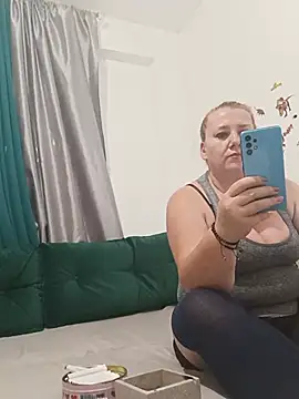 JuliaBestX online show from July 2, 9:32 pm