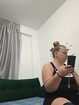 JuliaBestX online show from July 17, 11:09 pm