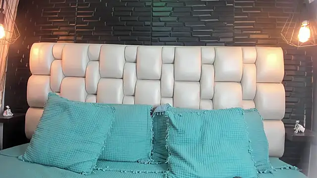 ViolettGracee online show from May 20, 8:15 pm