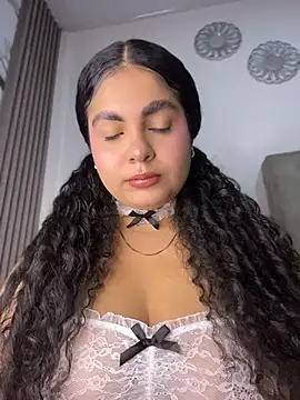 Snapshot of Yassy_11 chatting on June 6, 8:02 pm Yassy 11 online show from June 6, 8:02 pm