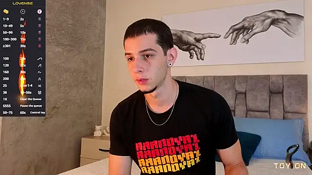 isaacblaze  online show from June 19, 3:33 am