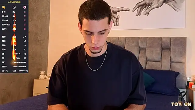 isaacblaze  online show from June 20, 3:09 am