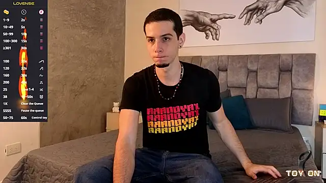 isaacblaze  online show from June 24, 3:38 am