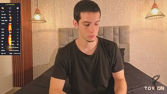 isaacblaze  online show from July 17, 3:35 am
