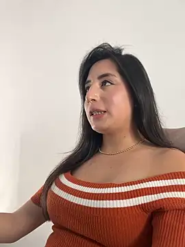 Snapshot of Tabatha_11 chatting on May 25, 2:01 pm Tabatha 11 online show from May 25, 2:01 pm