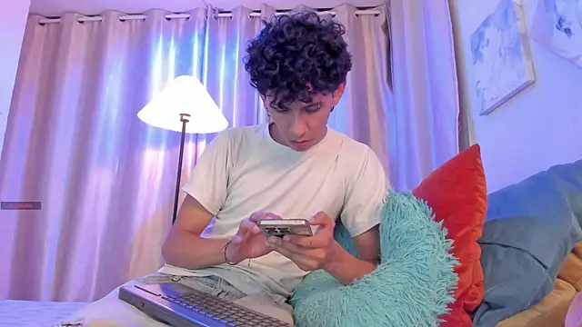 Snapshot of kairox_ chatting on July 12, 3:30 am kairox online show from July 12, 3:30 am