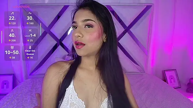 Snapshot of thalia_gomez__ chatting on June 5, 8:25 pm thalia gomez online show from June 5, 8:25 pm