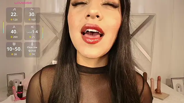 thalia gomez   online show from July 29, 8:18 pm