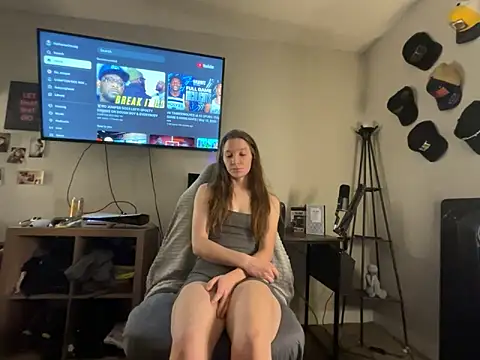 Snapshot of BunnyB_xo chatting on May 13, 3:37 am BunnyB xo online show from May 13, 3:37 am