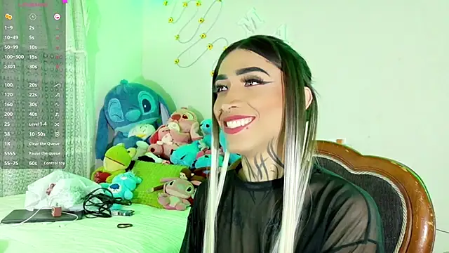 Snapshot of antonella_rangel chatting on June 14, 2:24 am antonella rangel online show from June 14, 2:24 am