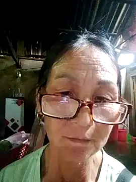 Snapshot of Magy-006 chatting on May 10, 4:06 am Magy-006 online show from May 10, 4:06 am