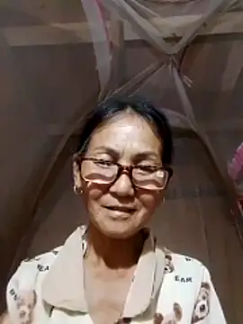 Snapshot of Magy-006 chatting on May 22, 9:15 am Magy-006 online show from May 22, 9:15 am