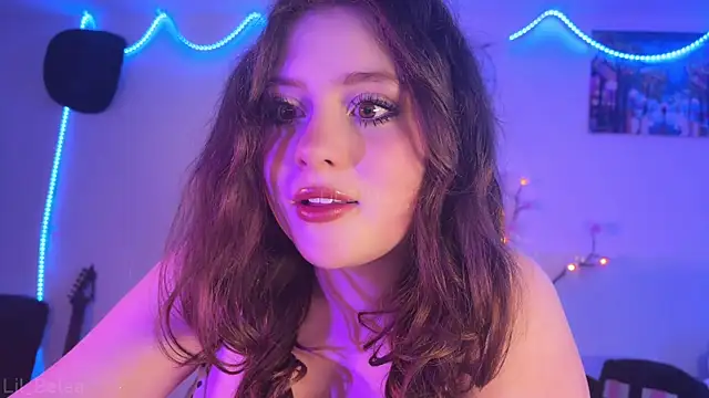 Snapshot of Lil_Belaa chatting on June 21, 1:19 am Lil Belaa online show from June 21, 1:19 am