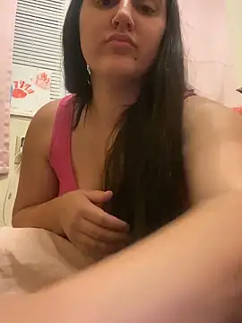 Snapshot of allyroseeee chatting on May 21, 7:37 am allyroseeee online show from May 21, 7:37 am
