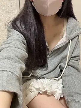 Snapshot of luna_sleepy chatting on June 7, 1:48 pm luna sleepy online show from June 7, 1:48 pm