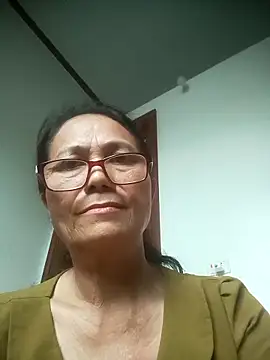 Snapshot of Vieekee chatting on May 12, 7:16 am Vieekee online show from May 12, 7:16 am
