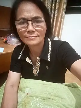 Snapshot of Vieekee chatting on June 1, 2:19 pm Vieekee online show from June 1, 2:19 pm
