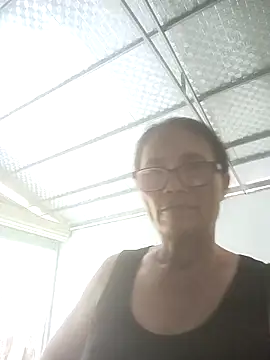 Snapshot of Vieekee chatting on June 14, 1:14 am Vieekee online show from June 14, 1:14 am