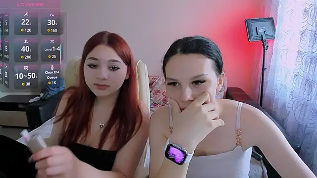Snapshot of Adelina_xxx chatting on June 10, 10:47 am Adelina xxx online show from June 10, 10:47 am