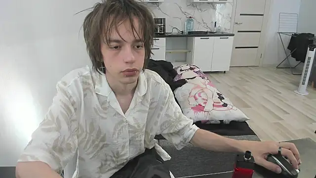 Snapshot of Nolan_Sagee chatting on June 13, 5:16 am Nolan Sagee online show from June 13, 5:16 am