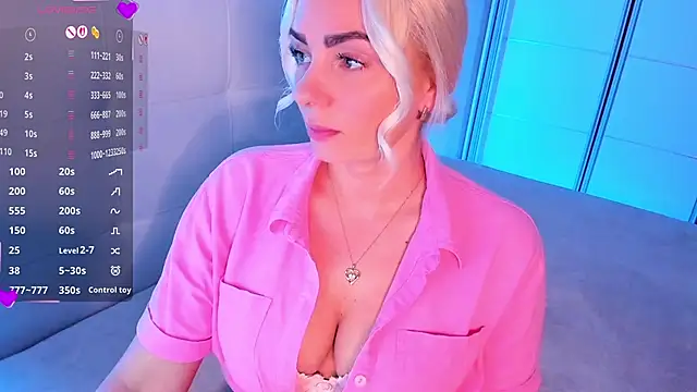 Snapshot of __Dasha__ chatting on June 10, 7:57 pm Dasha online show from June 10, 7:57 pm