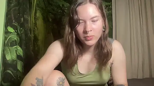 Snapshot of mo0ngoddess chatting on September 20, 2:34 am mo0ngoddess online show from September 20, 2:34 am