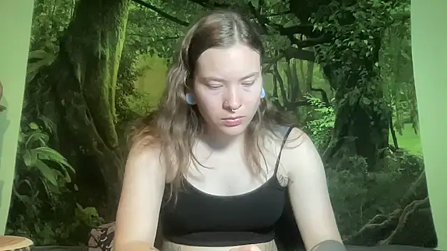 mo0ngoddess online show from May 21, 3:46 am