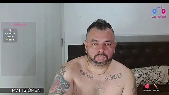 Snapshot of perverseveteranmanxxx chatting on April 9, 4:23 am perverseveteranmanxxx online show from April 9, 4:23 am