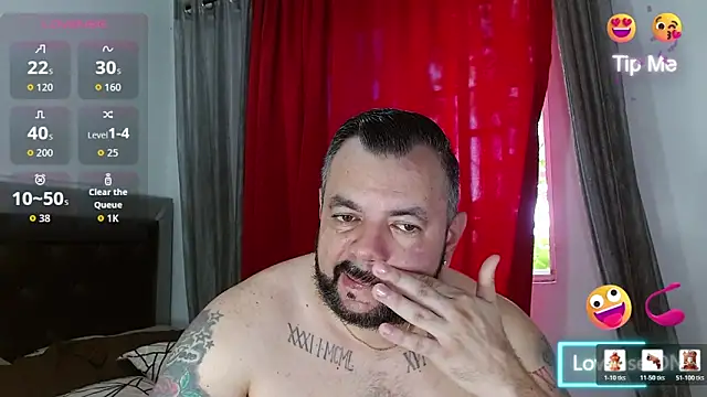 Snapshot of perverseveteranmanxxx chatting on April 26, 5:54 pm perverseveteranmanxxx online show from April 26, 5:54 pm