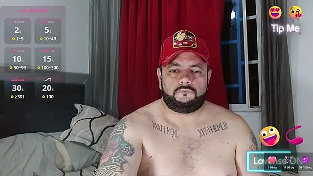 Snapshot of perverseveteranmanxxx chatting on May 9, 12:38 am perverseveteranmanxxx online show from May 9, 12:38 am