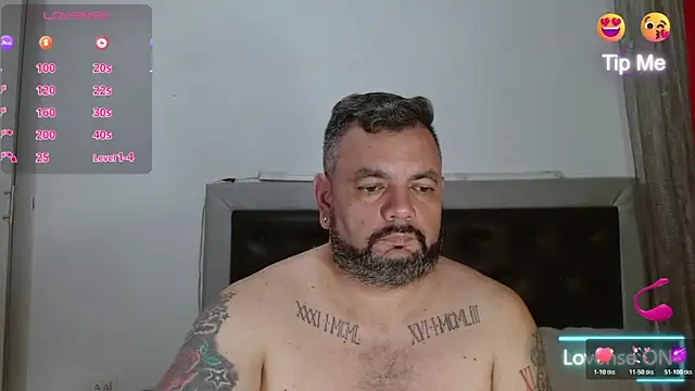 Snapshot of perverseveteranmanxxx chatting on June 19, 3:00 am perverseveteranmanxxx online show from June 19, 3:00 am