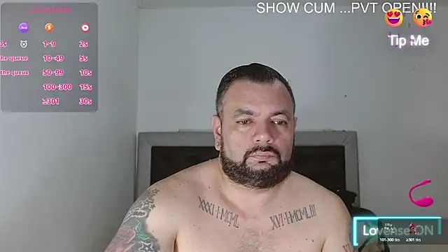 Snapshot of perverseveteranmanxxx chatting on July 4, 3:35 am perverseveteranmanxxx online show from July 4, 3:35 am