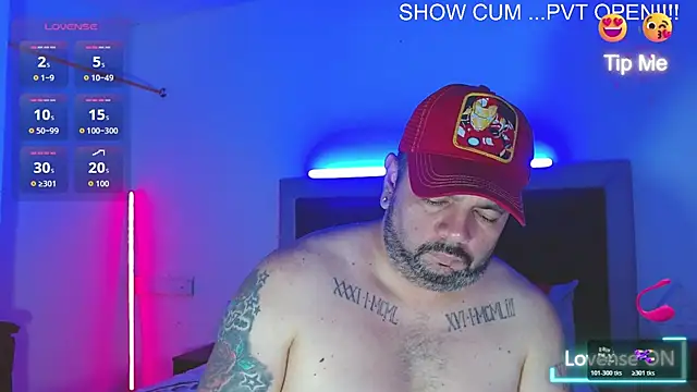 Snapshot of perverseveteranmanxxx chatting on July 18, 3:11 am perverseveteranmanxxx online show from July 18, 3:11 am