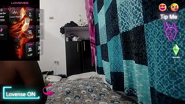 Snapshot of DiosaArdiente chatting on May 14, 12:06 am DiosaArdiente online show from May 14, 12:06 am
