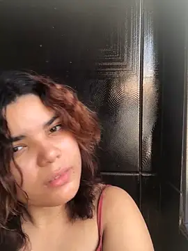 Snapshot of Cliaclara chatting on May 17, 3:19 pm Cliaclara online show from May 17, 3:19 pm