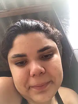 Snapshot of Cliaclara chatting on May 29, 1:31 pm Cliaclara online show from May 29, 1:31 pm