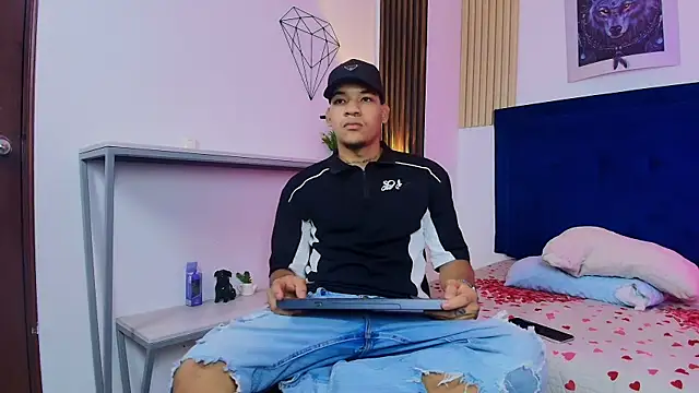 bick jhonn online show from July 7, 7:18 pm