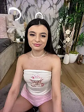 AshleyKartter online show from July 1, 6:40 pm