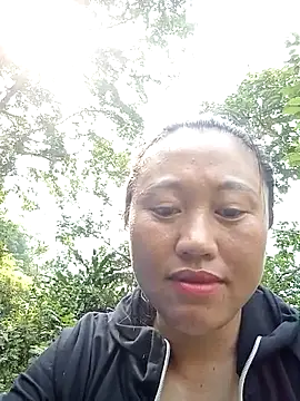 Snapshot of auro99 chatting on May 16, 12:29 am auro99 online show from May 16, 12:29 am