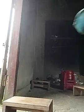 Snapshot of auro99 chatting on July 17, 10:58 pm auro99 online show from July 17, 10:58 pm