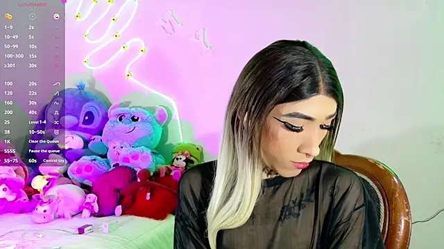Snapshot of violeta_E_ chatting on June 14, 7:16 pm violeta E online show from June 14, 7:16 pm
