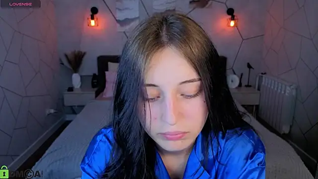 Tracey Gill online show from July 14, 9:14 am