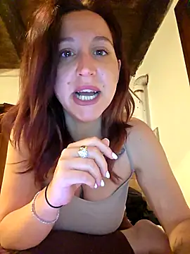 Nicolevellori online show from May 15, 5:14 am