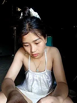 Snapshot of Kirix_adra chatting on May 14, 2:29 am Kirix adra online show from May 14, 2:29 am